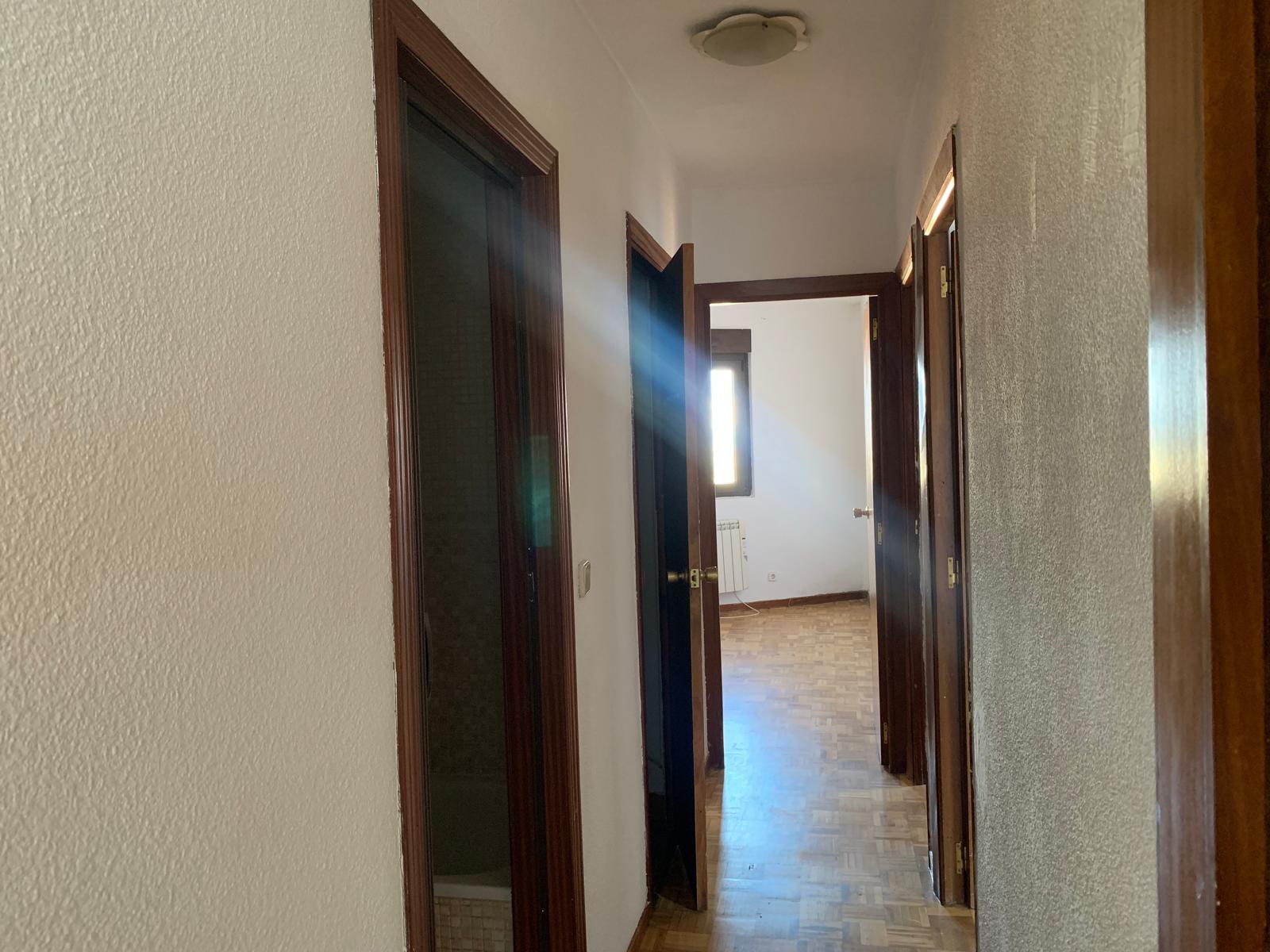 For sale of flat in San Lorenzo de El Escorial