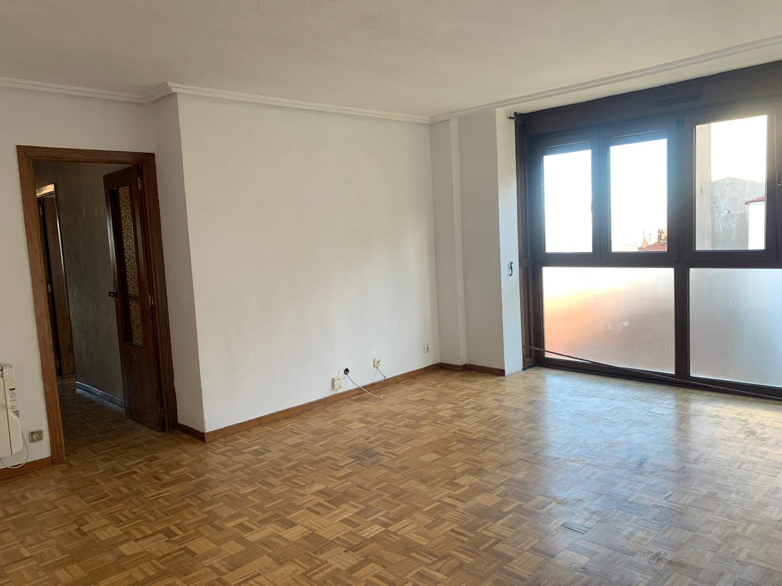 For sale of flat in San Lorenzo de El Escorial