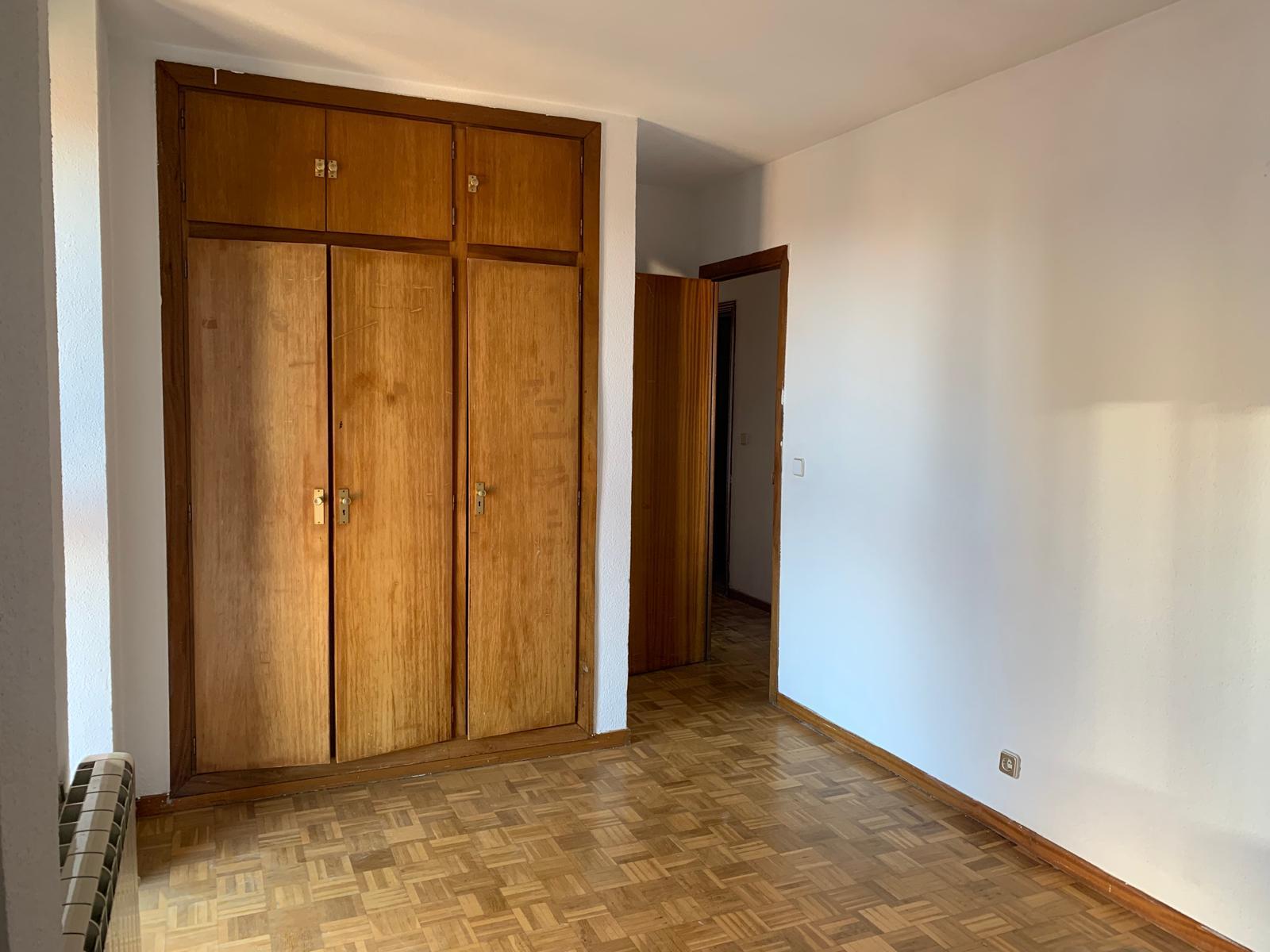 For sale of flat in San Lorenzo de El Escorial