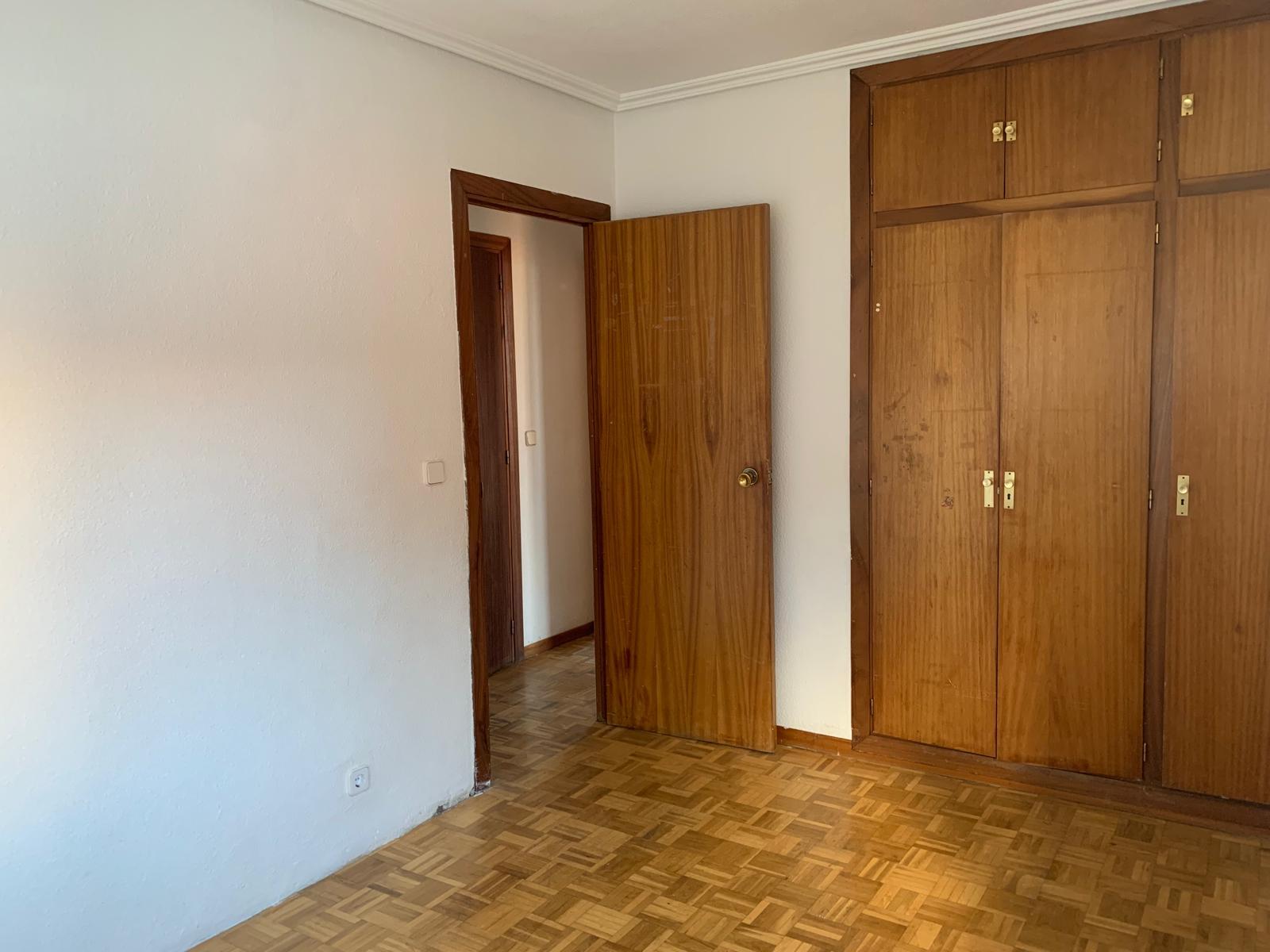 For sale of flat in San Lorenzo de El Escorial