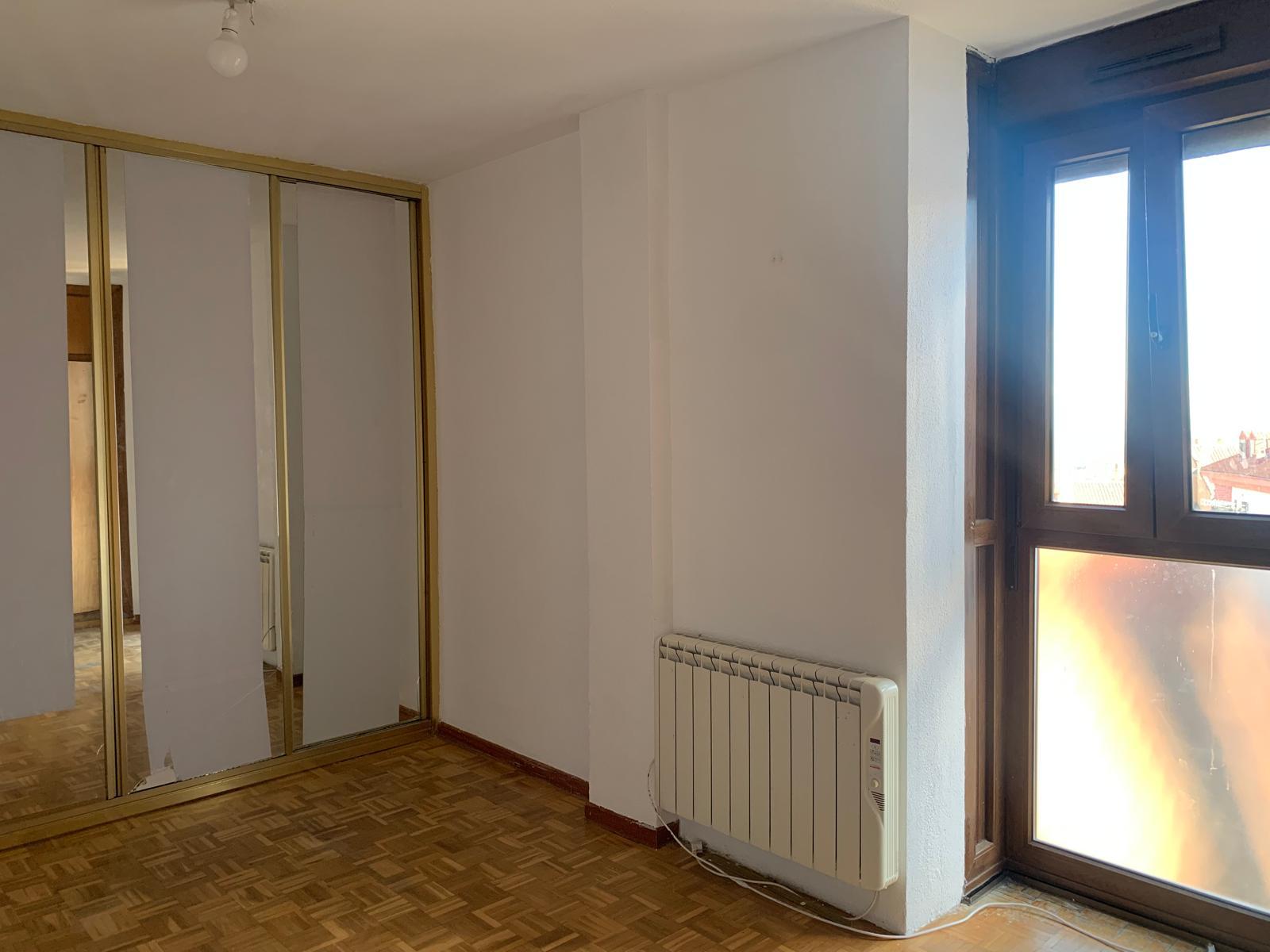 For sale of flat in San Lorenzo de El Escorial