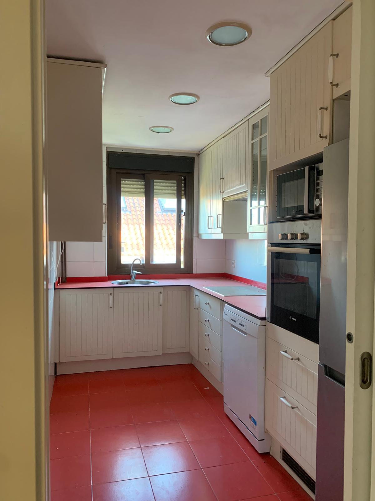 For sale of flat in San Lorenzo de El Escorial