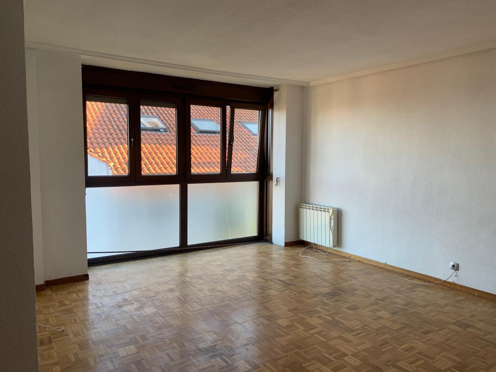 For sale of flat in San Lorenzo de El Escorial