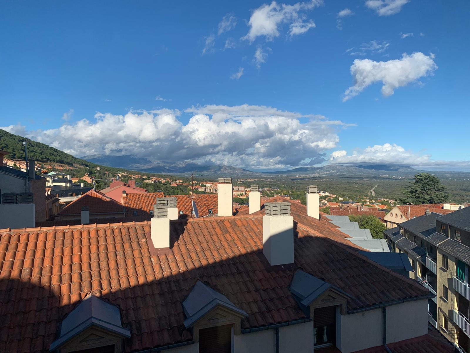 For sale of flat in San Lorenzo de El Escorial