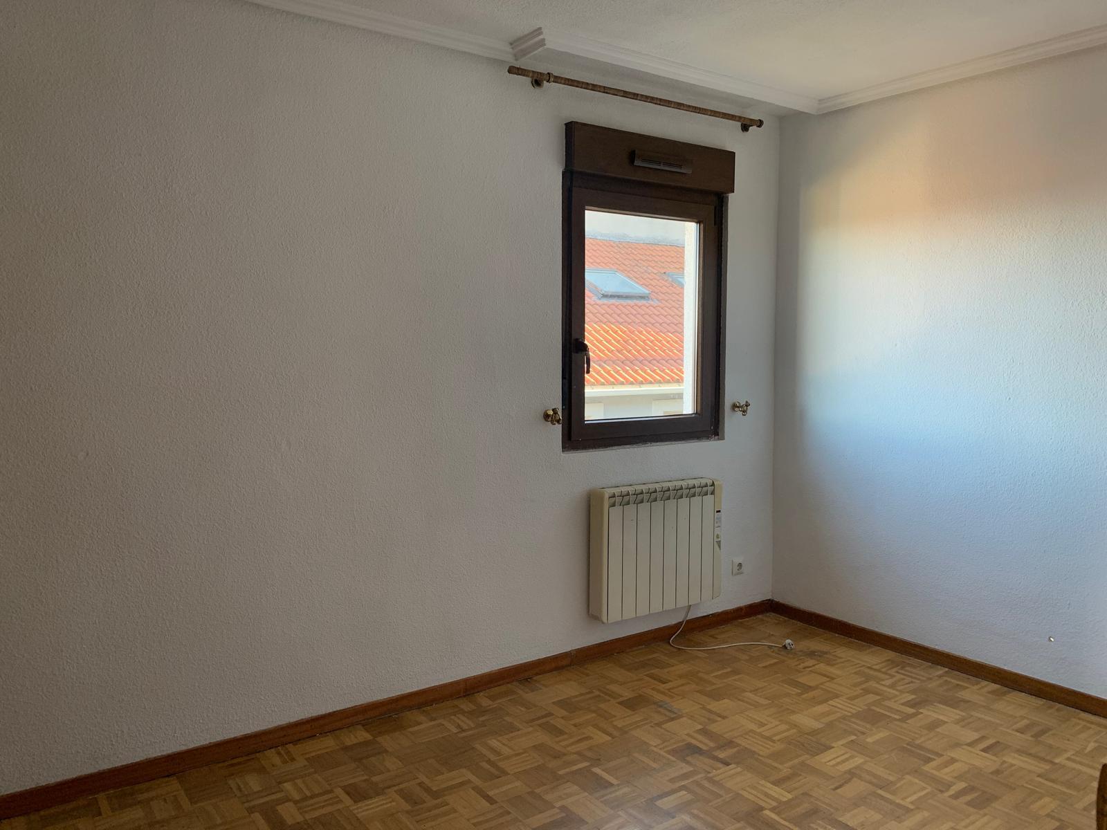 For sale of flat in San Lorenzo de El Escorial
