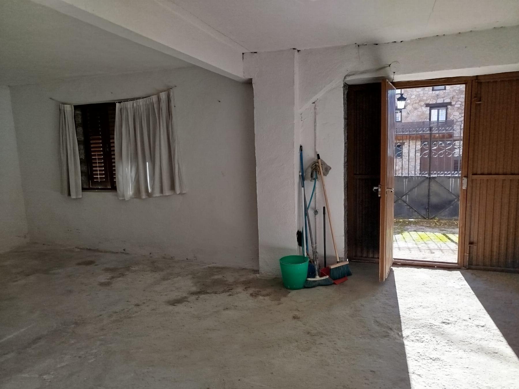 For sale of house in Peguerinos