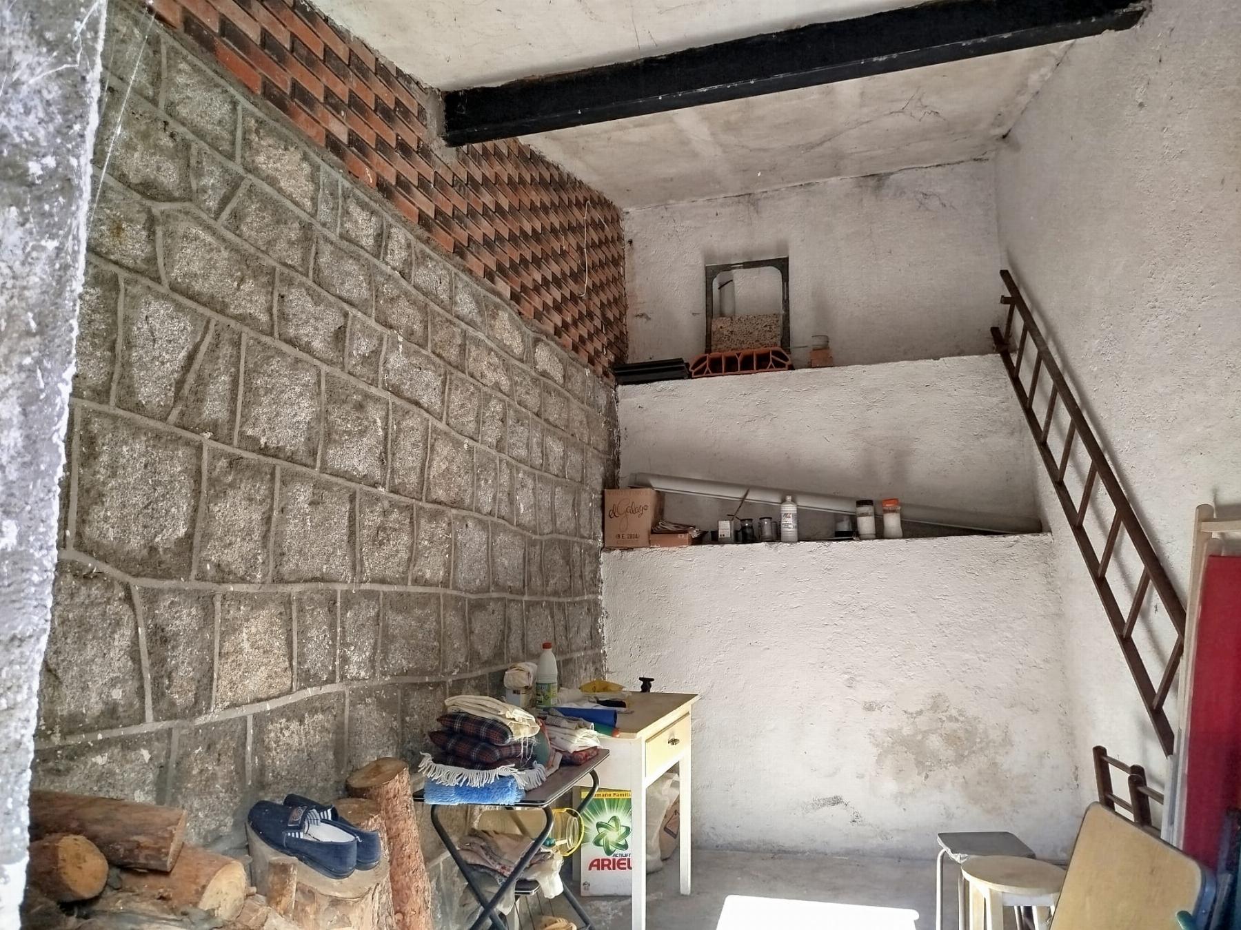 For sale of house in Peguerinos