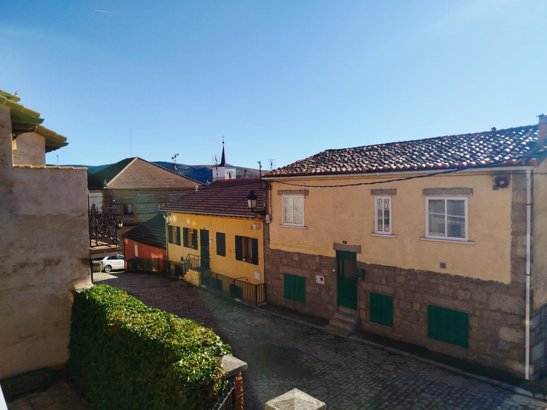 For sale of house in Peguerinos
