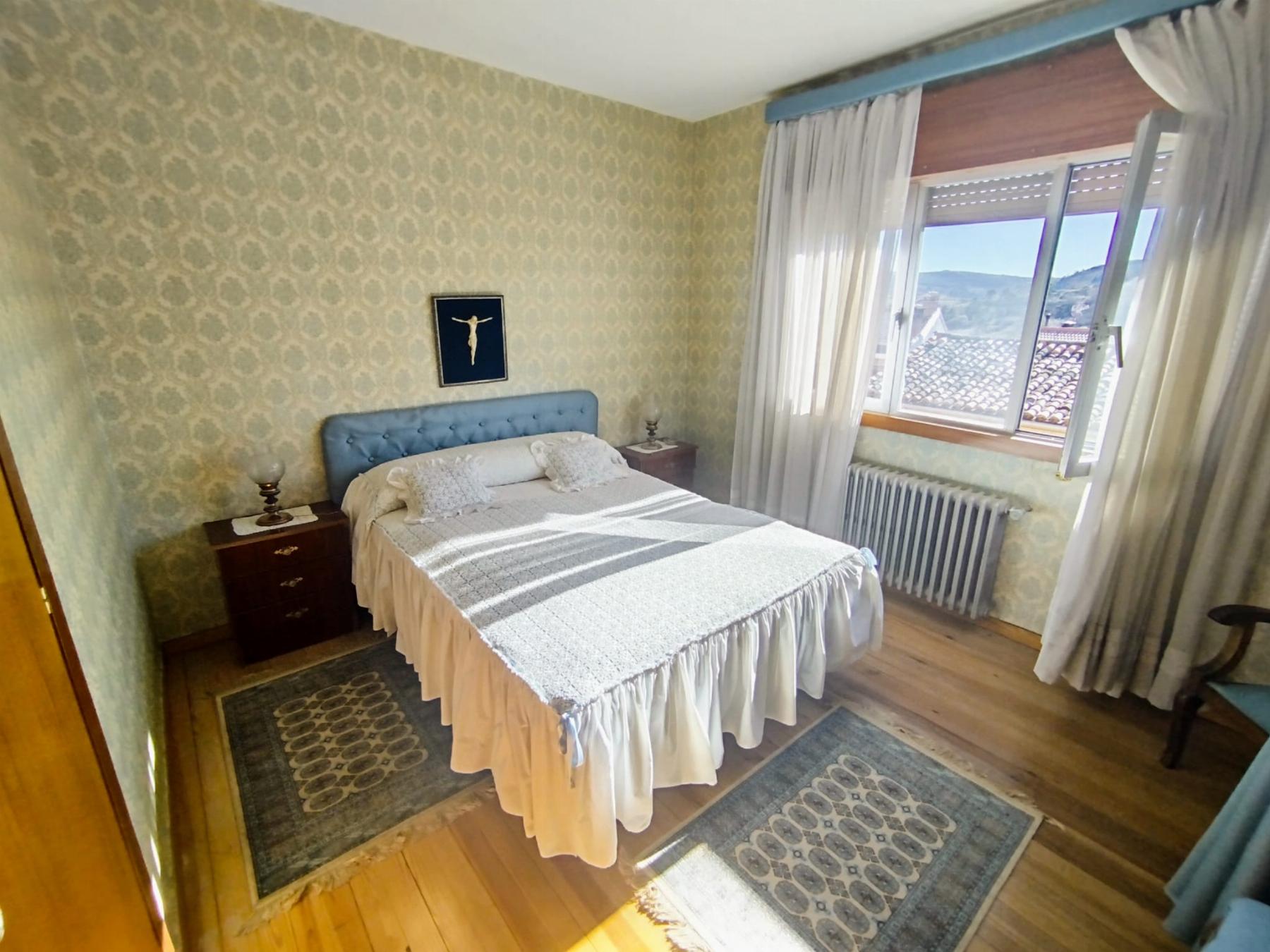 For sale of house in Peguerinos