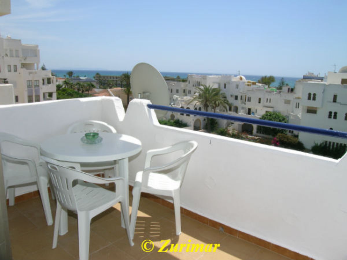 For rent of apartment in Roquetas de Mar