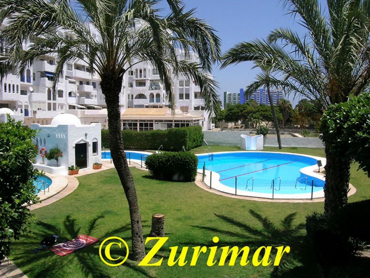 For rent of apartment in Roquetas de Mar