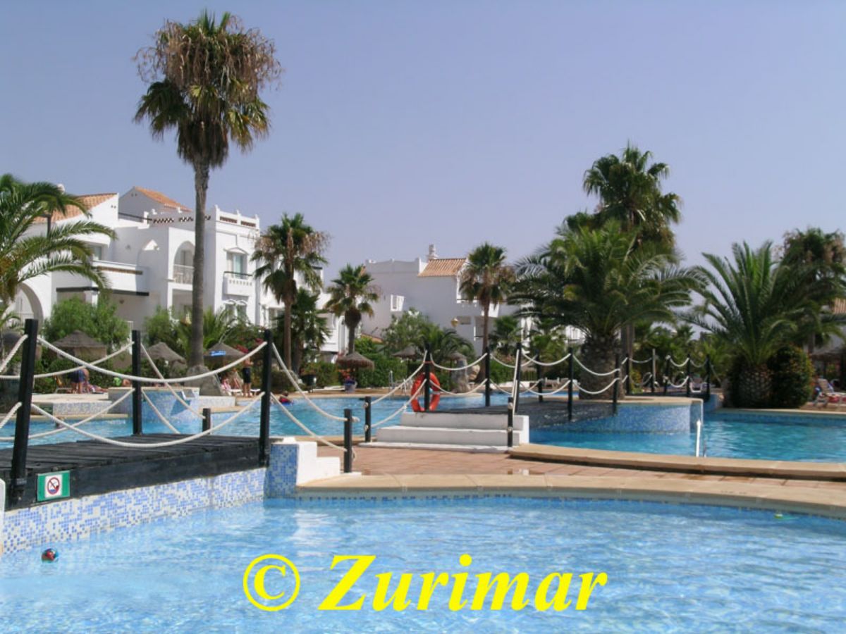 For rent of apartment in Roquetas de Mar