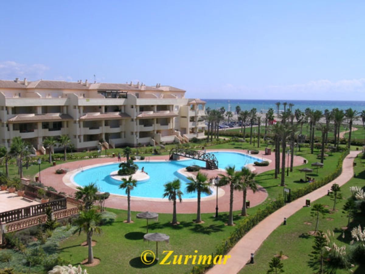 For rent of apartment in Roquetas de Mar