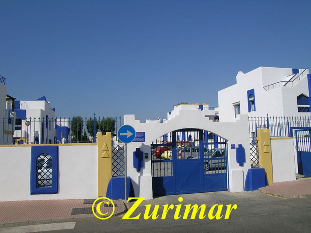 For rent of apartment in Roquetas de Mar