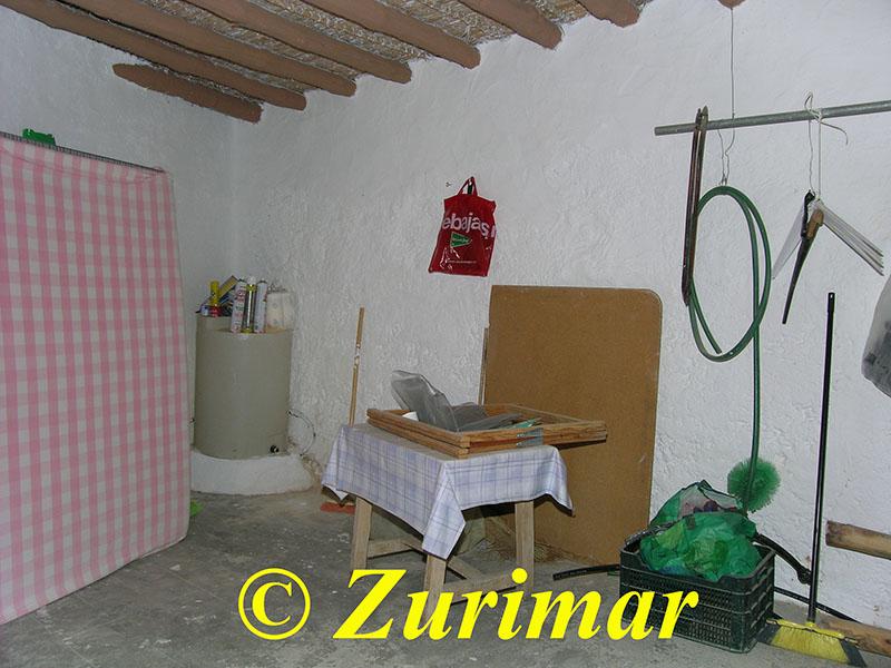 For share of house in Alcolea