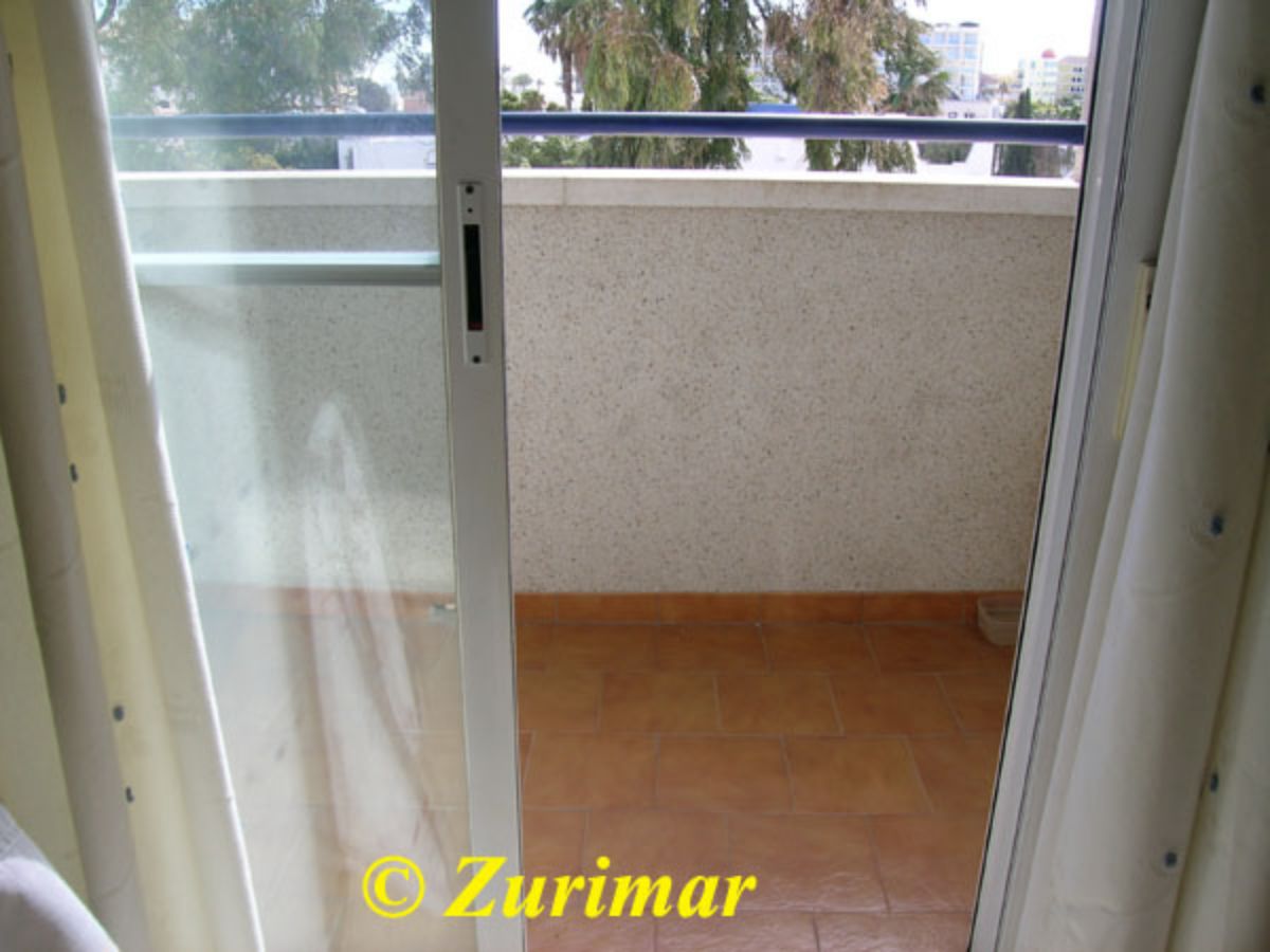 For rent of apartment in Roquetas de Mar