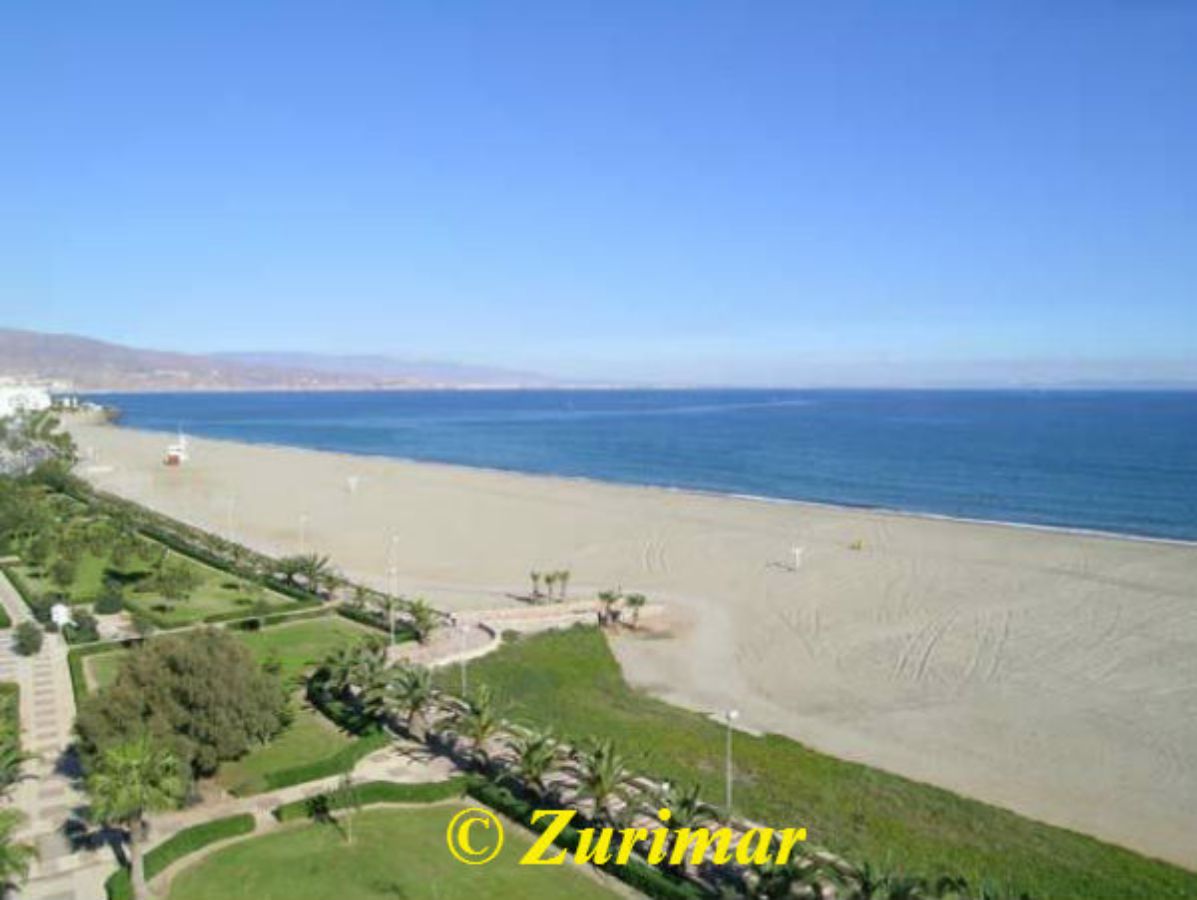 Alquiler de apartamento en Roquetas de Mar