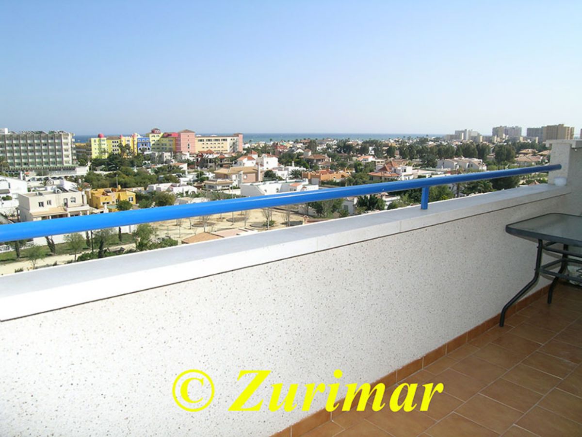 For rent of penthouse in Roquetas de Mar