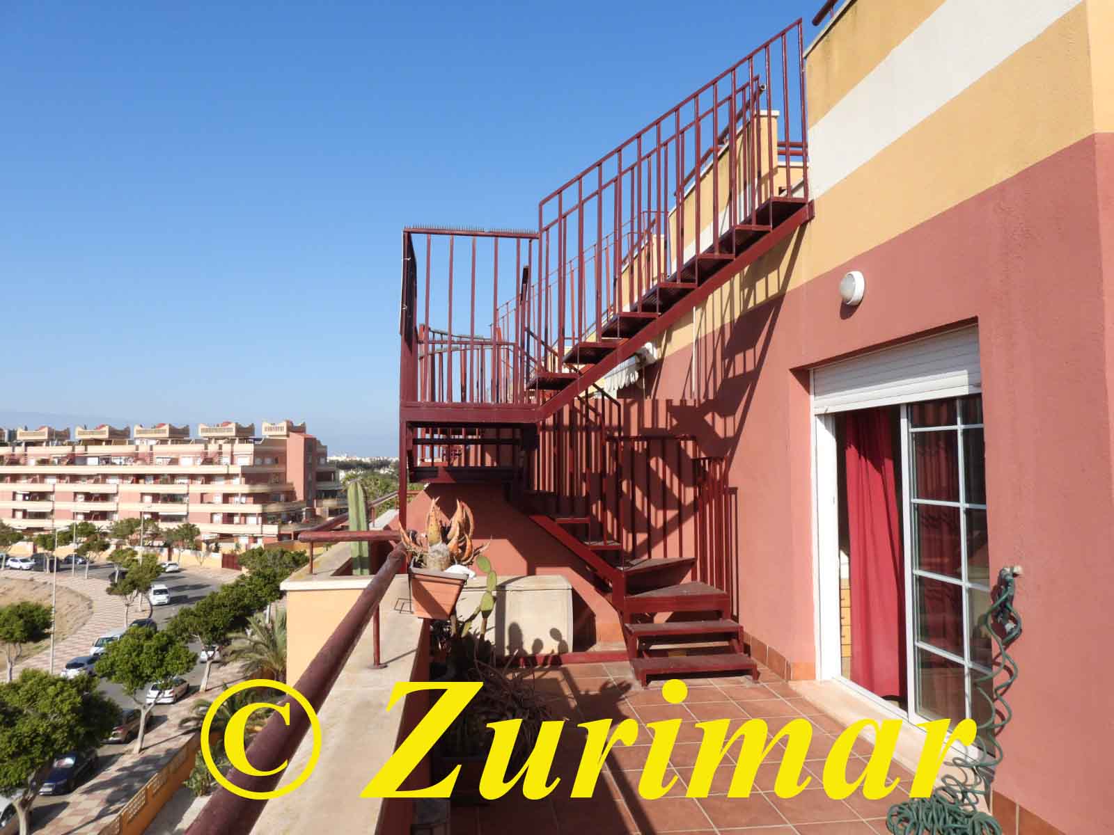 For sale of penthouse in Roquetas de Mar