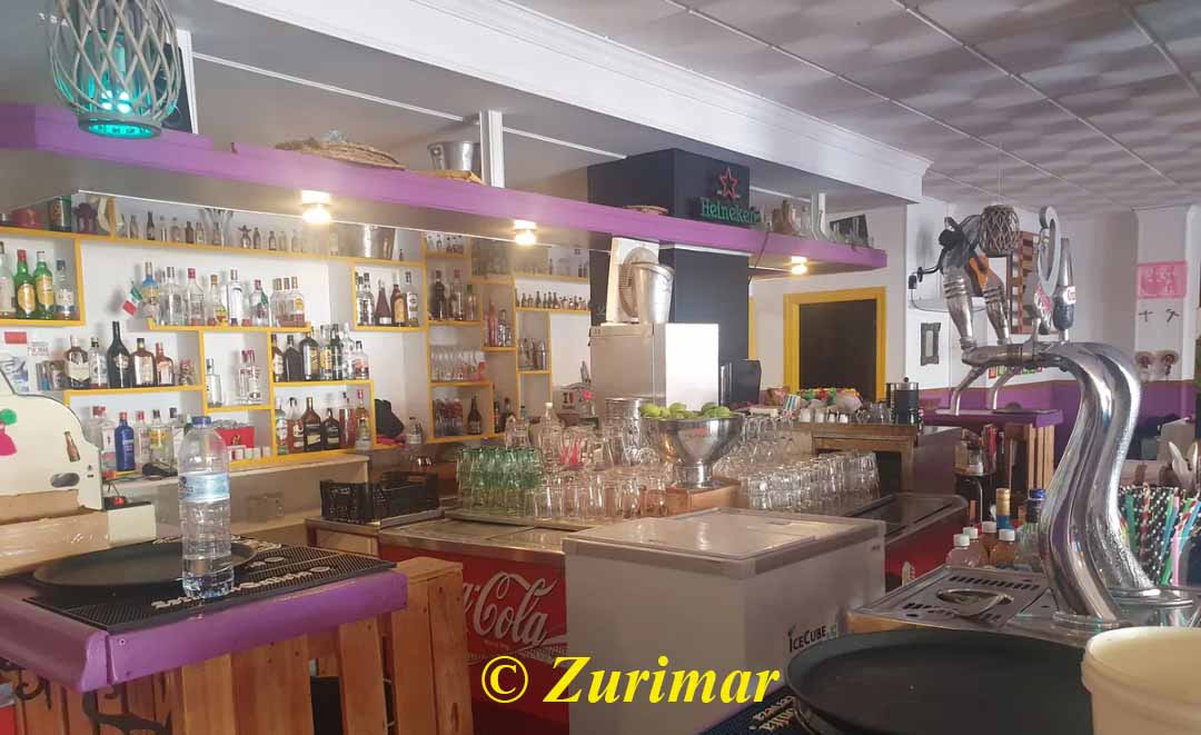 Venta de local comercial en Roquetas de Mar