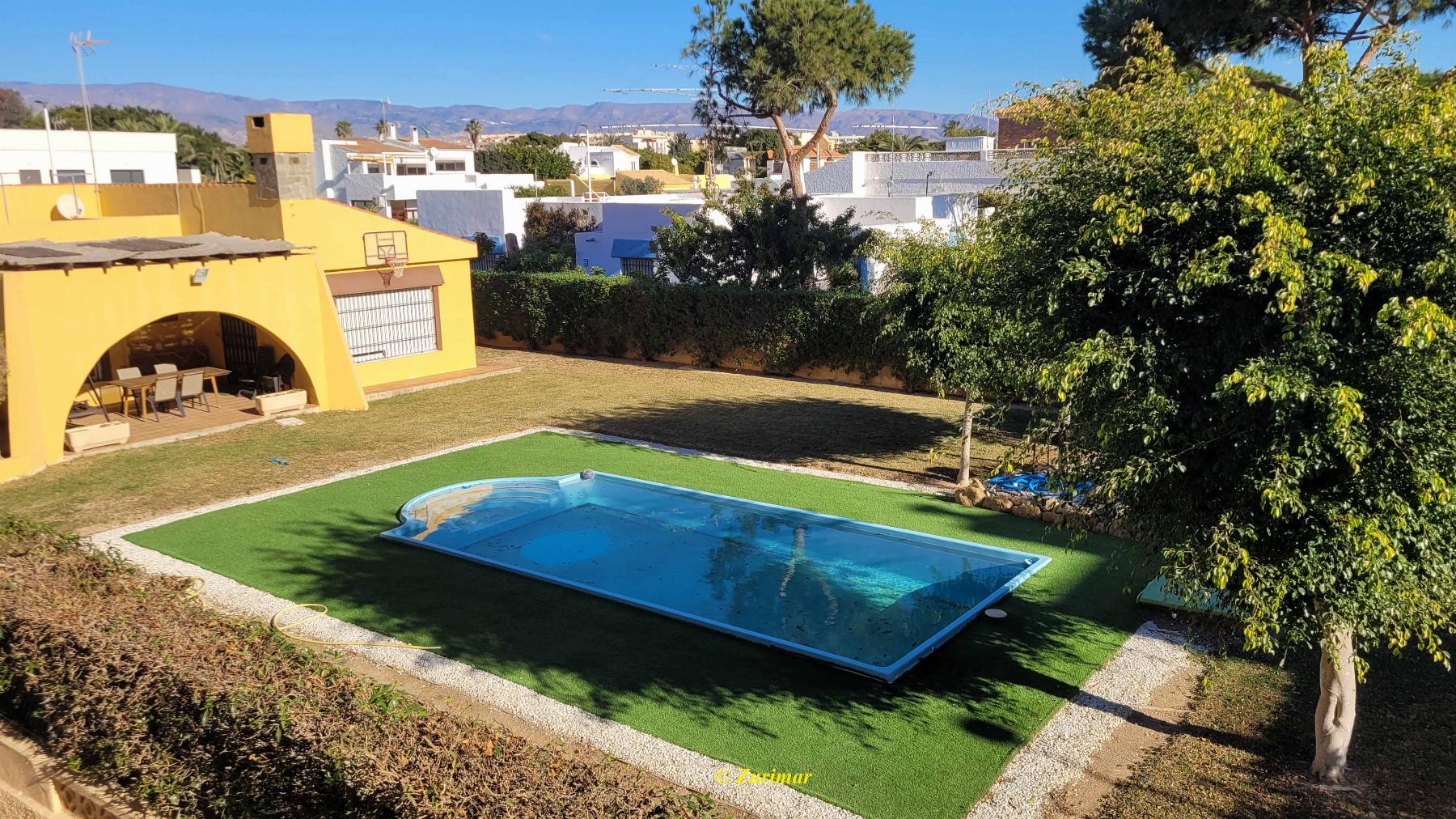 Swimming pool