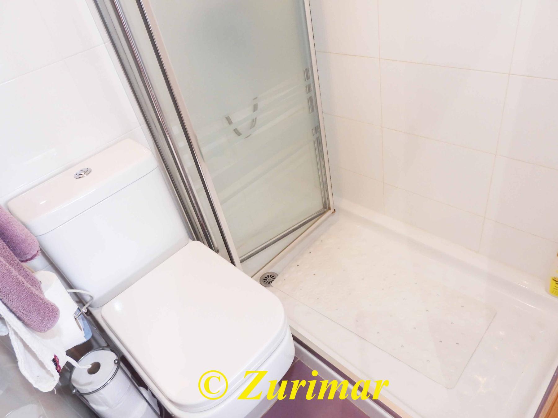 Suite bathroom
