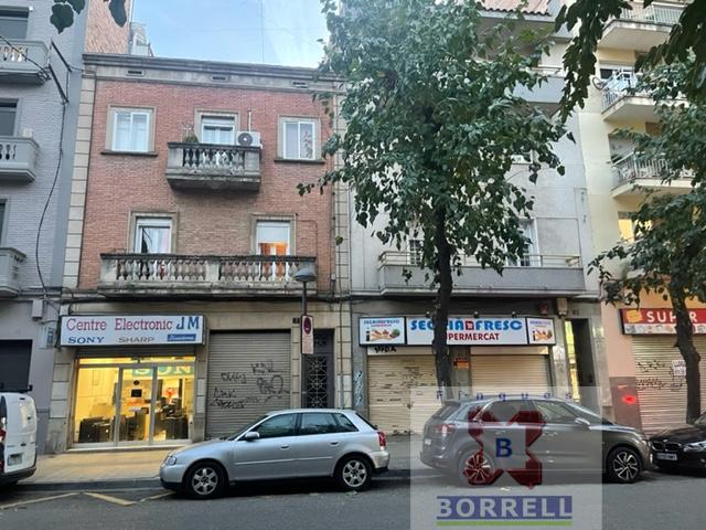For sale of building in Lleida