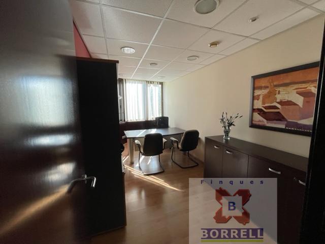 For sale of office in Lleida