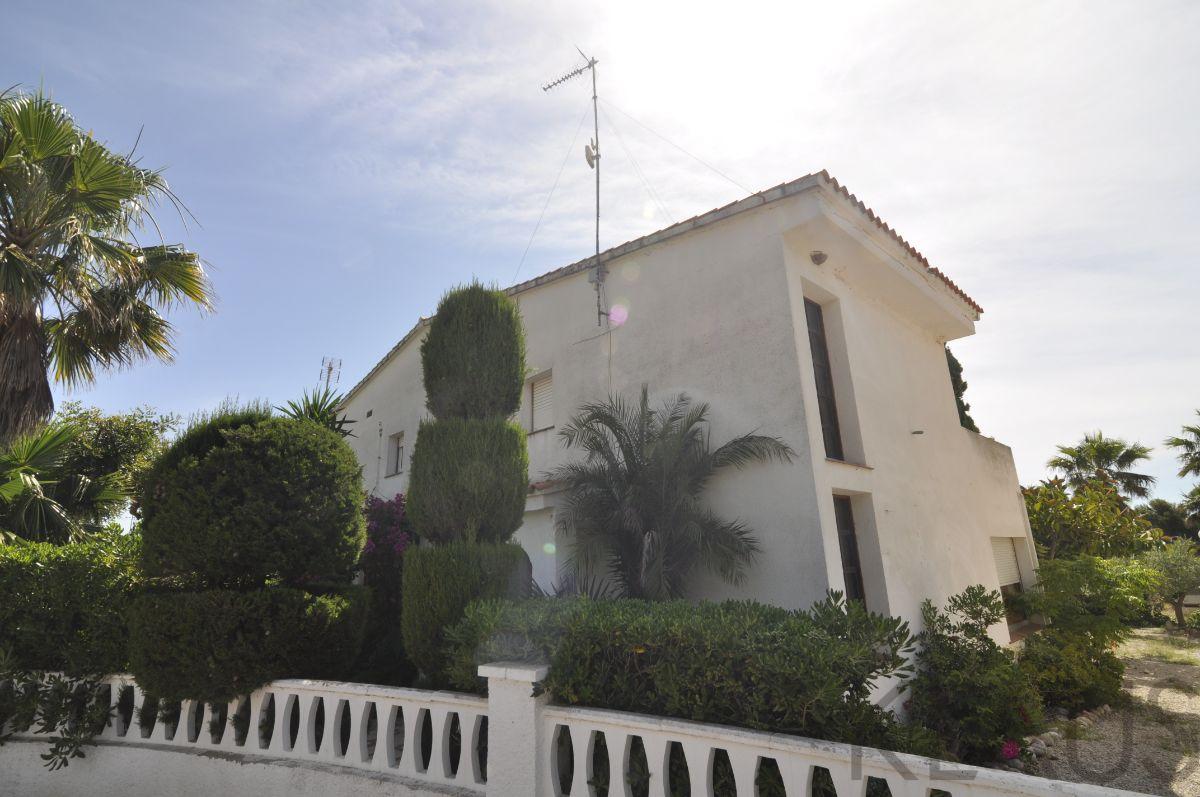 For sale of house in Alcanar playa
