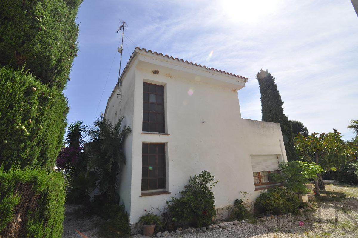 For sale of house in Alcanar playa