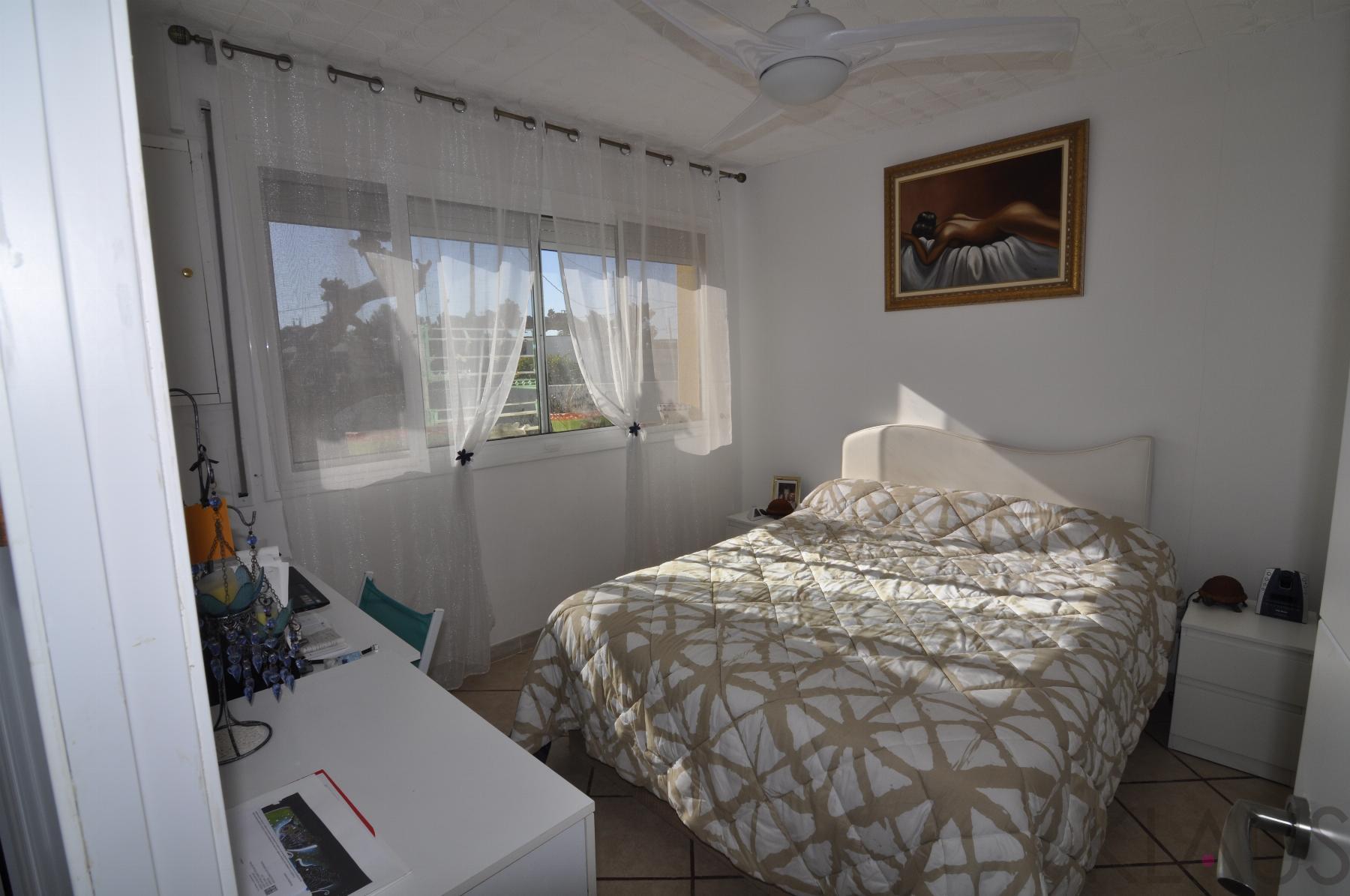 For sale of chalet in Alcanar playa