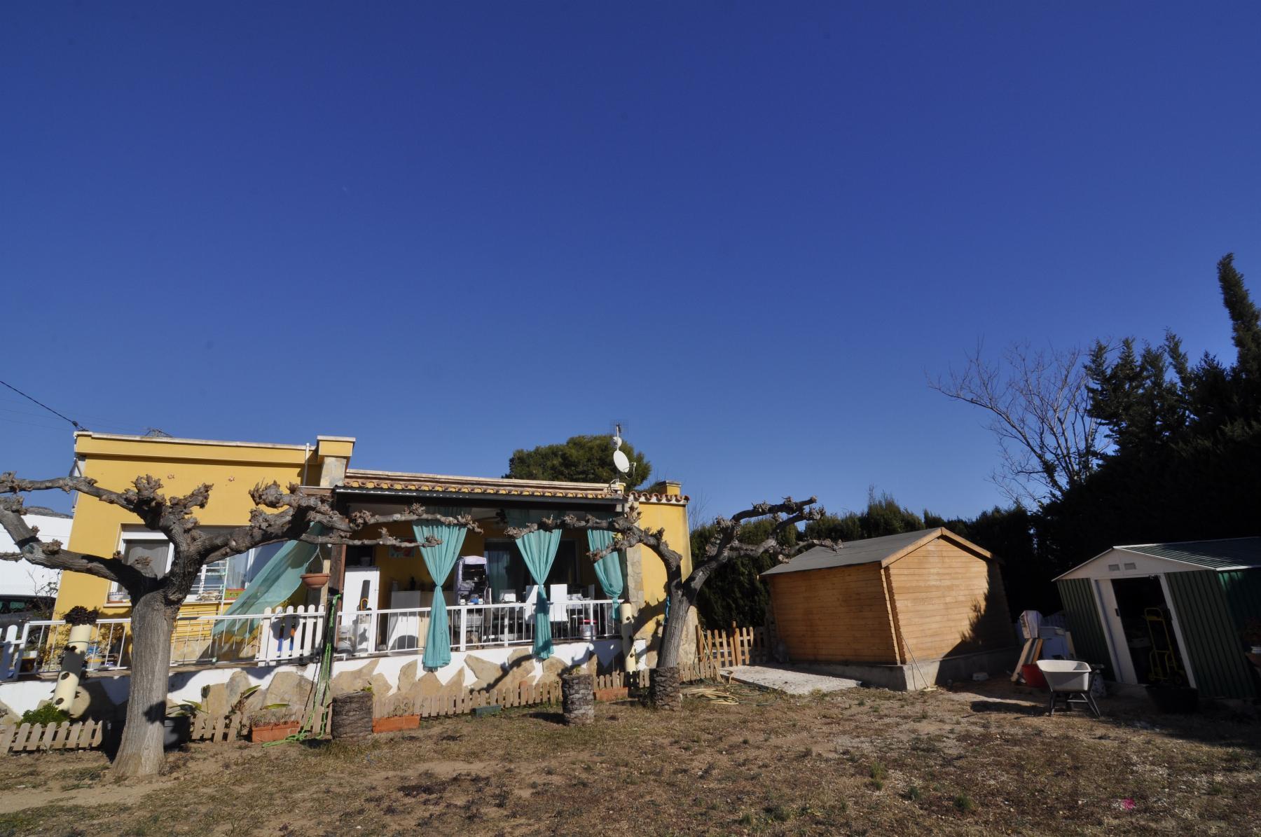 For sale of chalet in Alcanar playa