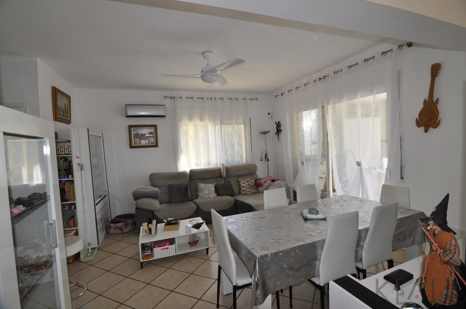 For sale of chalet in Alcanar playa