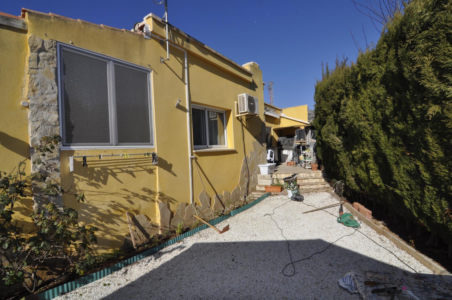 For sale of chalet in Alcanar playa