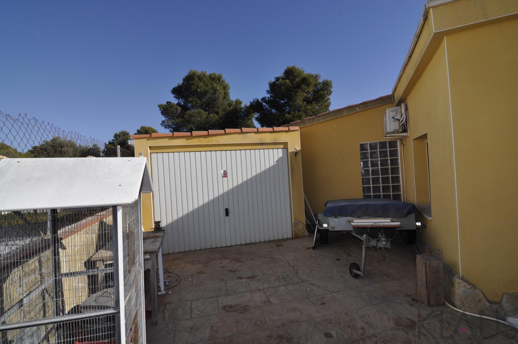 For sale of chalet in Alcanar playa
