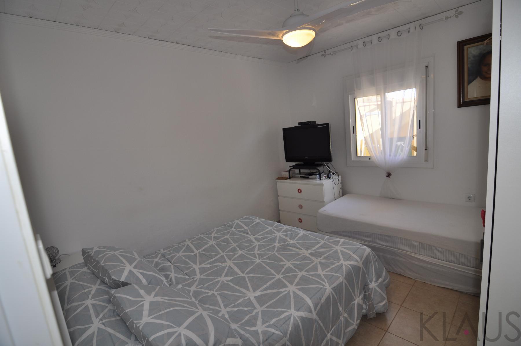 For sale of chalet in Alcanar playa