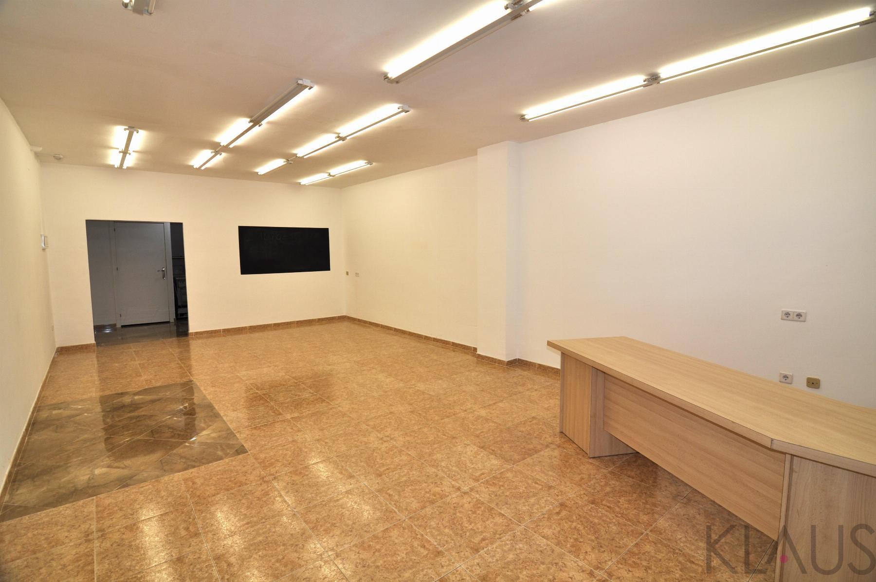 For rent of commercial in La Ràpita