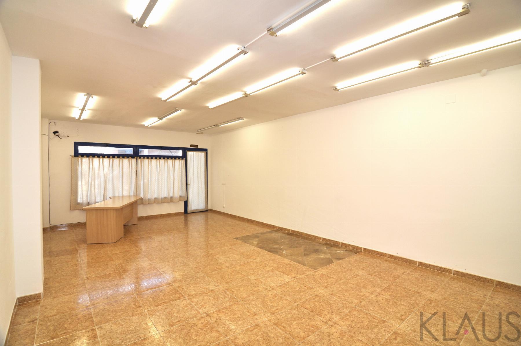 For rent of commercial in La Ràpita