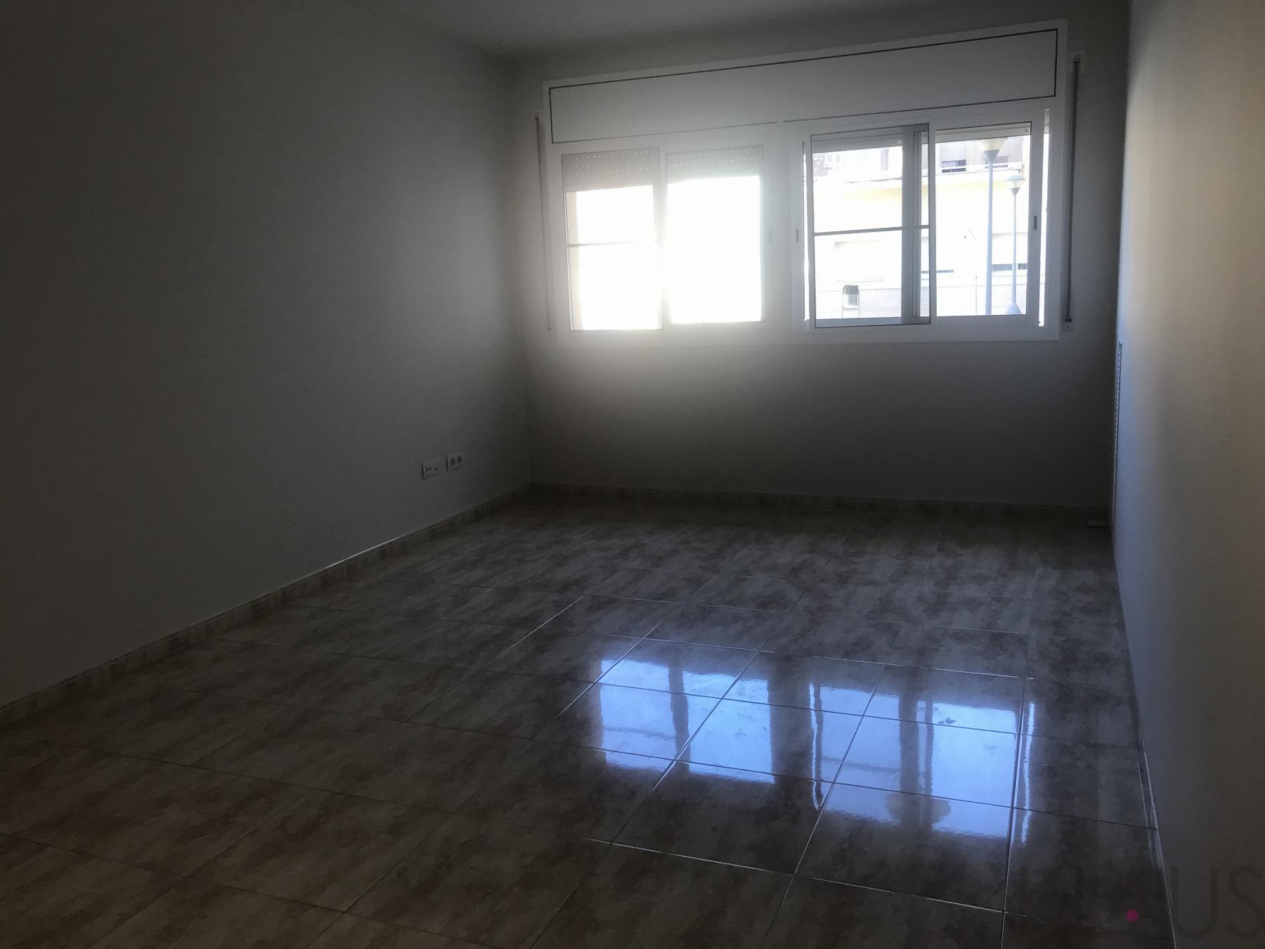 De vânzare din apartament în Aldea l