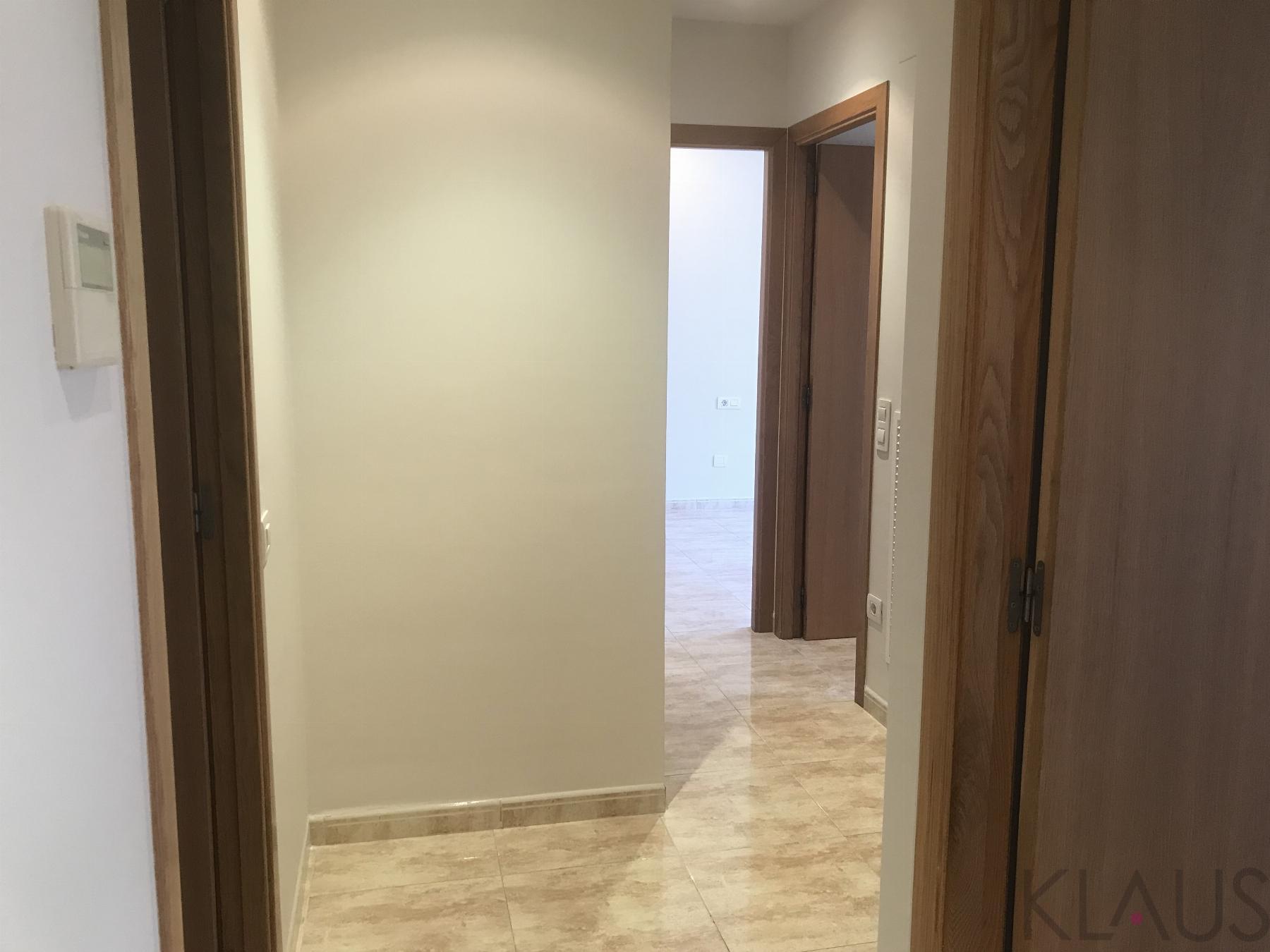 De vânzare din apartament în Aldea l