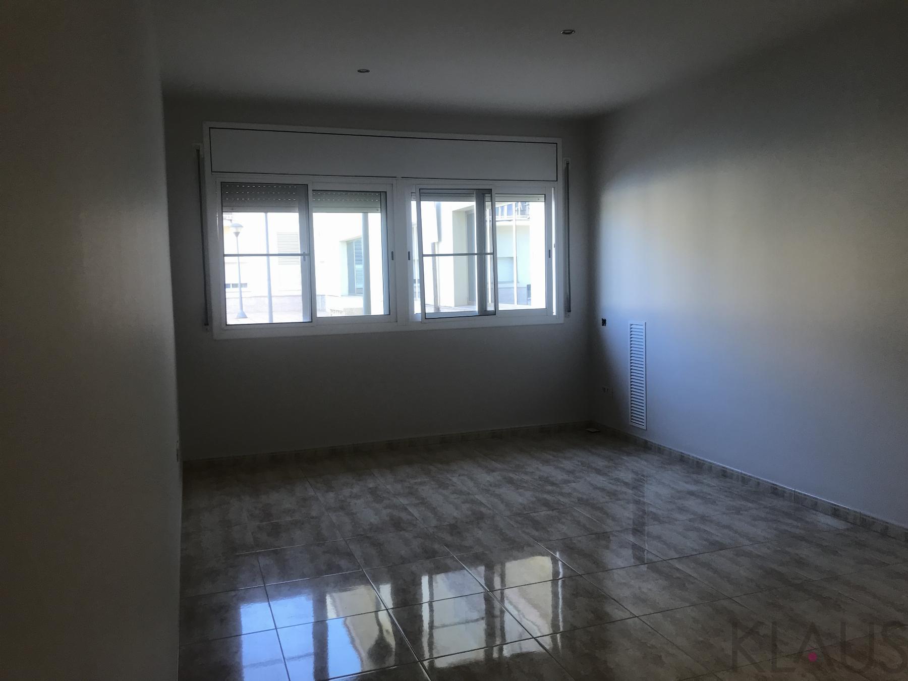 De vânzare din apartament în Aldea l