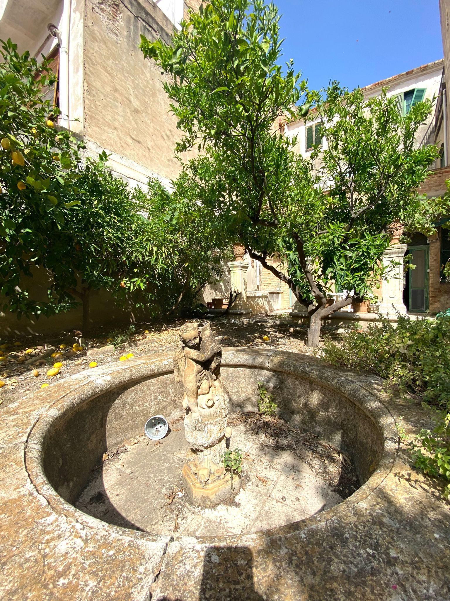 Venta de edificio en La Ràpita