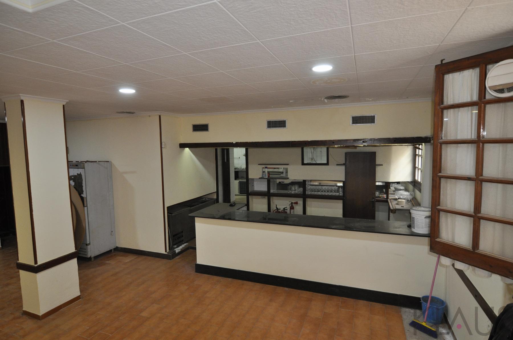 Venta de local en La Ràpita