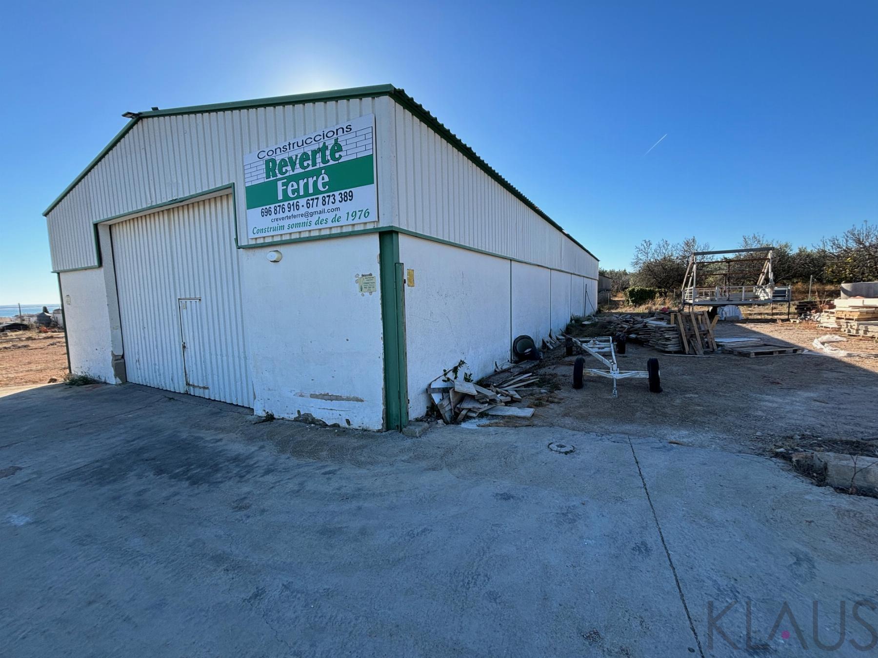 Venta de nave industrial en Sant Carles de la Ràpita