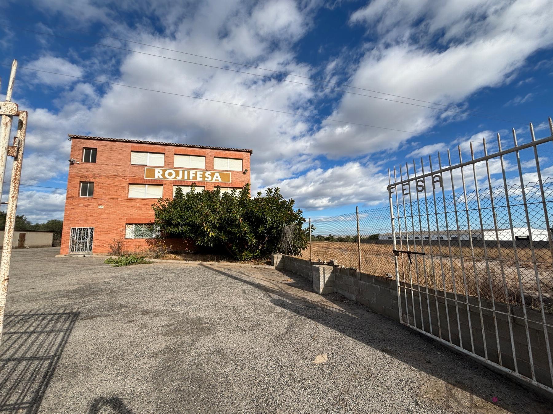 For sale of industrial plant/warehouse in Sant Carles de la Ràpita