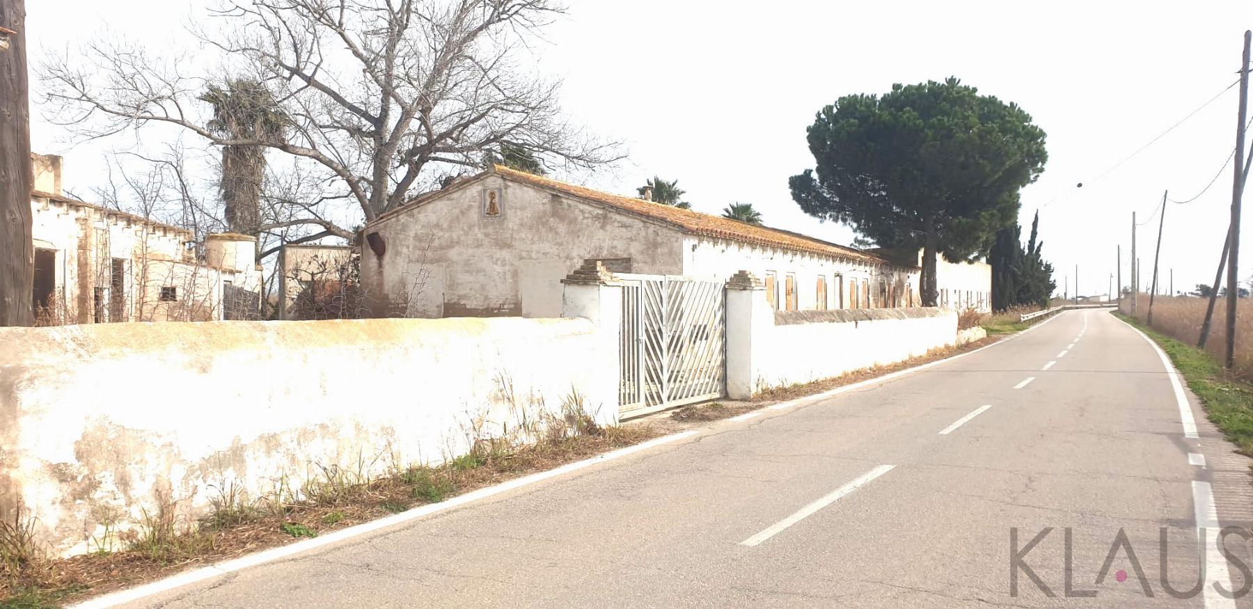 For rent of industrial plant/warehouse in La Ràpita