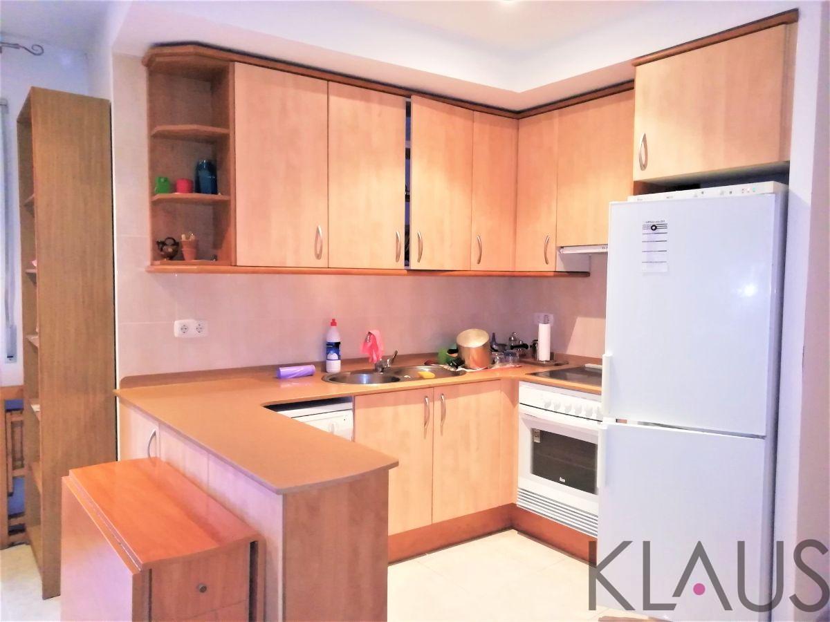 For sale of flat in Ampolla l