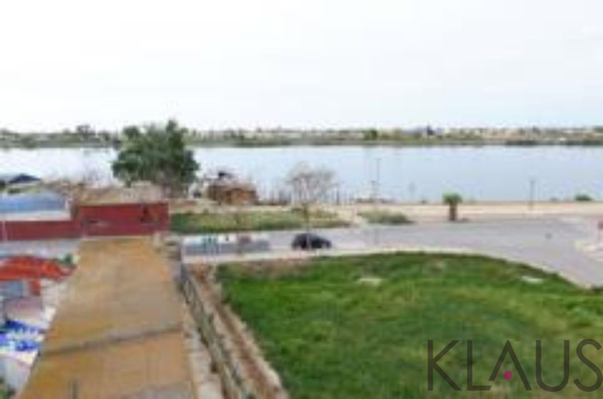 بيع من فندق في Deltebre