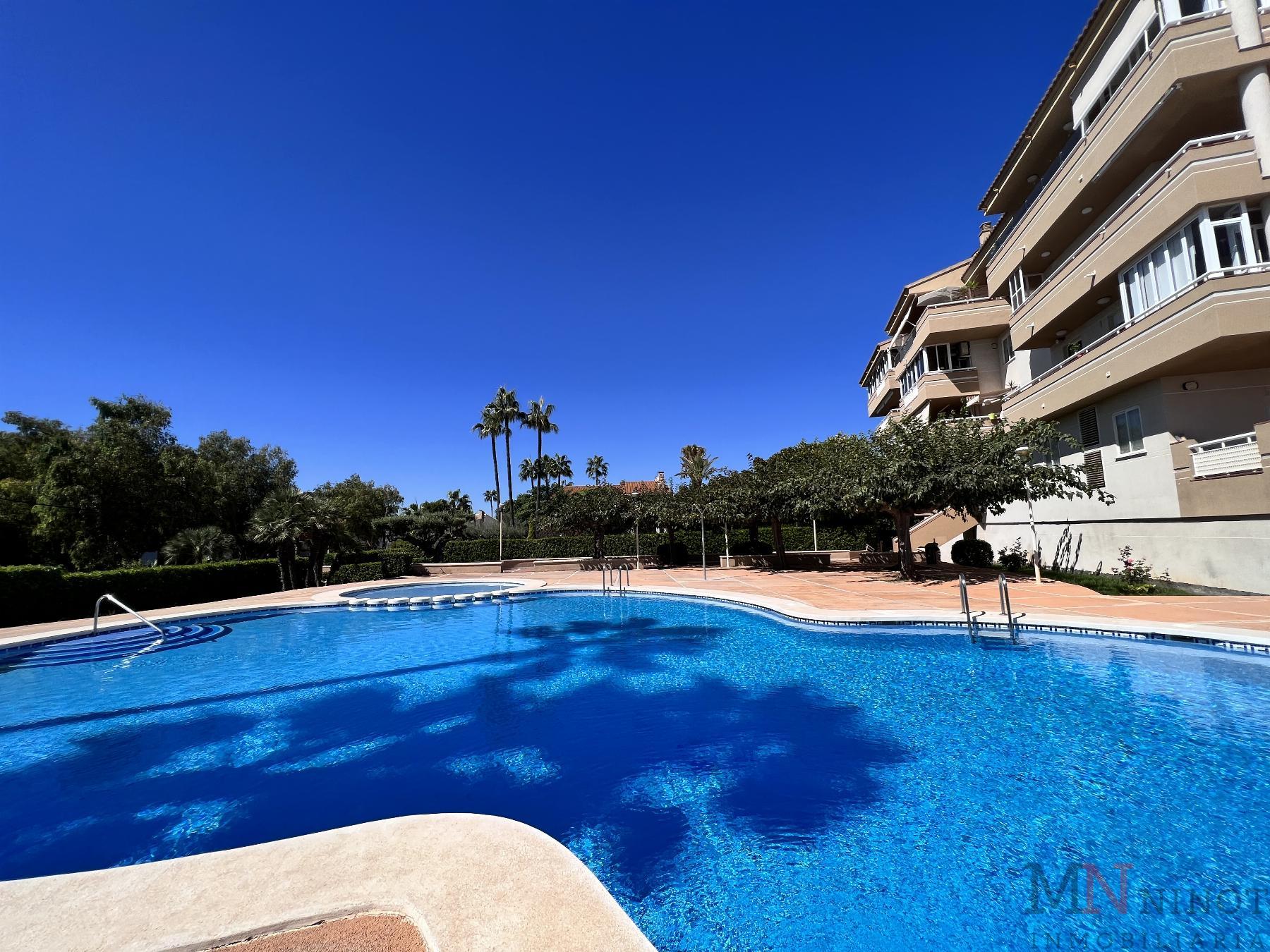 For sale of apartment in Castellón