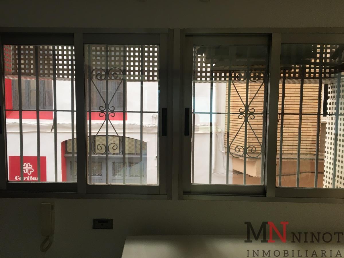 For rent of office in Castellón